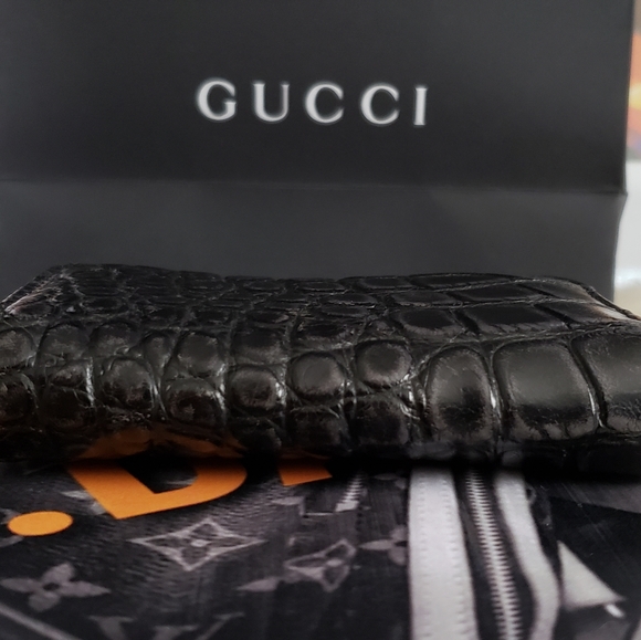 Gucci Genuine Crocodile Zippy Card Case - Picture 8 of 13